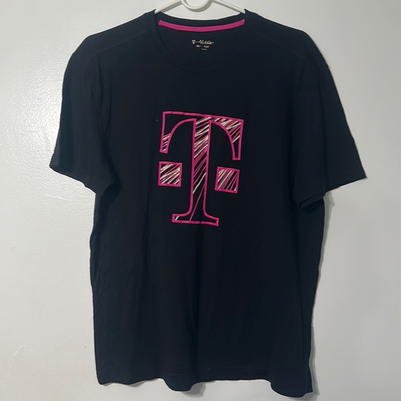 T mobile workers shirt - Picture 1 of 4